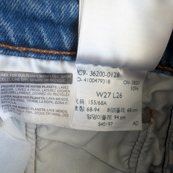 Levi's 501 Button Fly High Rise Cropped 27 Distressed Denim - Picture 6 of 6